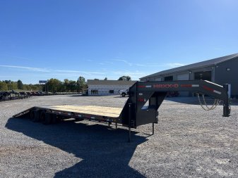 New 2025 MAXXD 32' x 102" 30k Hyd Dove Gooseneck Trailer