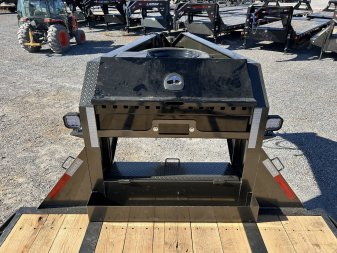 New 2025 MAXXD 32' x 102" 30k Hyd Dove Gooseneck Trailer
