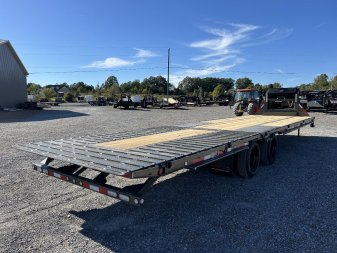 New 2025 MAXXD 32' x 102" 30k Hyd Dove Gooseneck Trailer