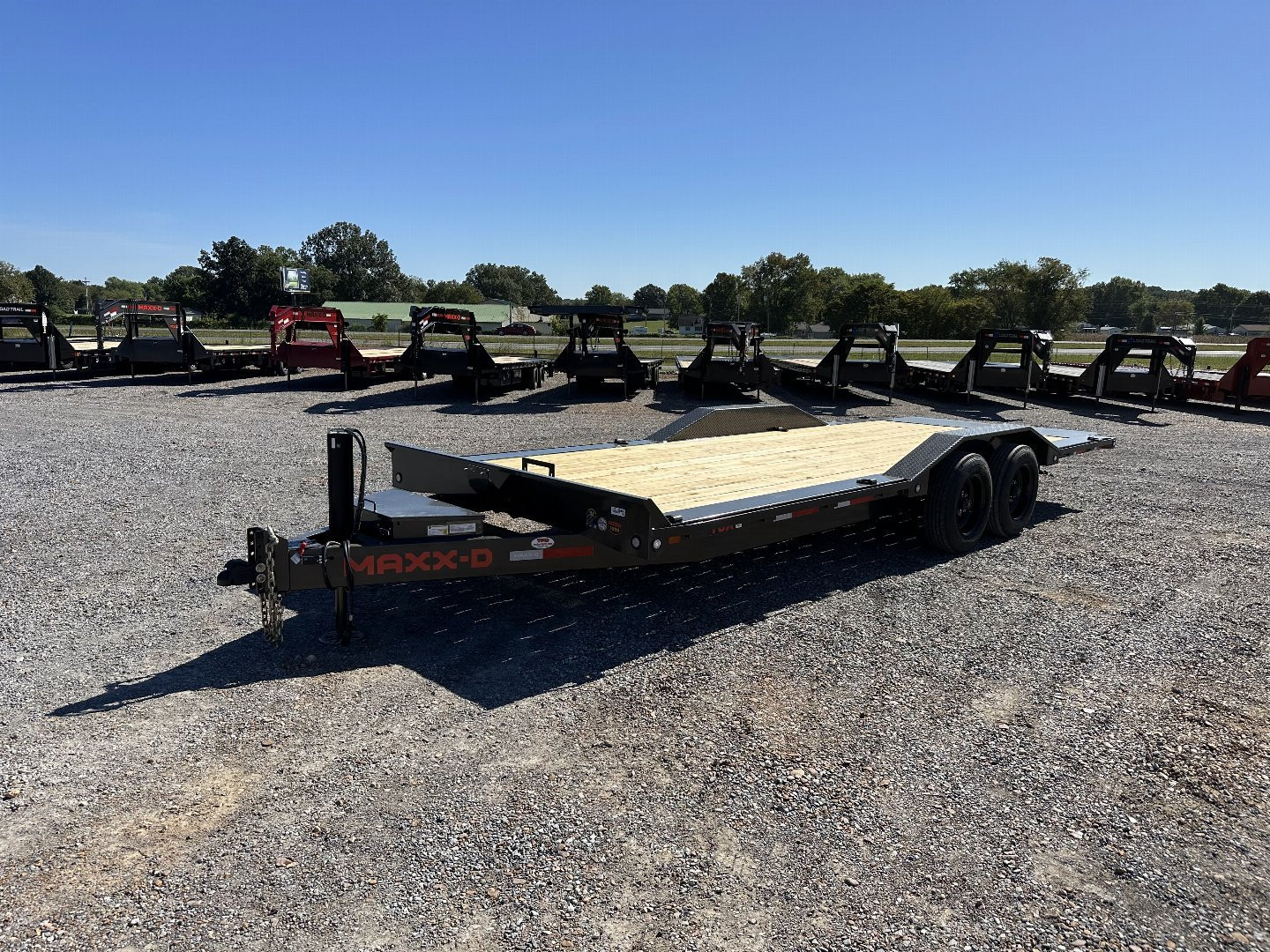 New 2025 MAXXD 102" X 22' 17.5K Power Tilt Trailer