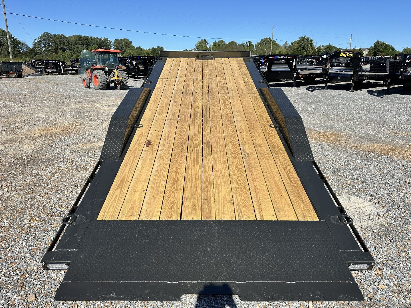 New 2025 MAXXD 102" X 22' 17.5K Power Tilt Trailer