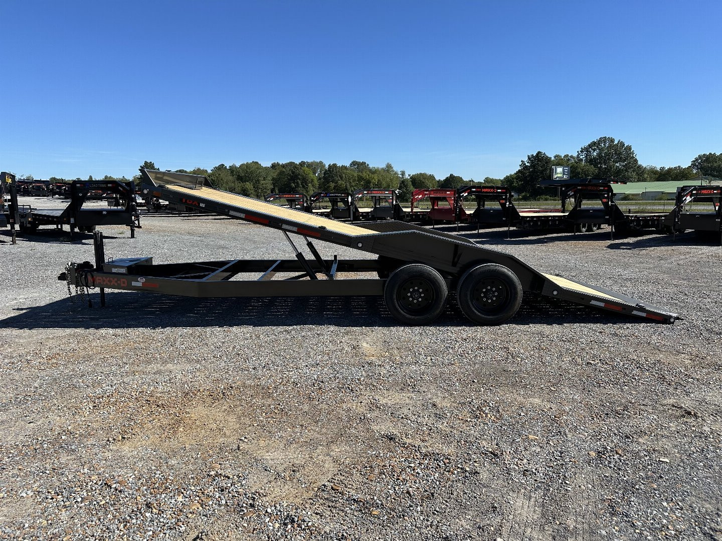 New 2025 MAXXD 102" X 22' 17.5K Power Tilt Trailer