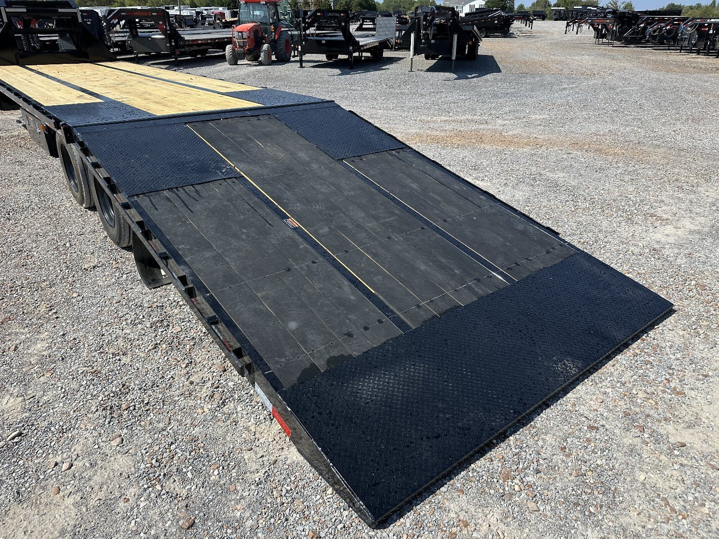 New 2025 Load Trail Gooseneck Trailer | 102" x 36' 30K GVWR
