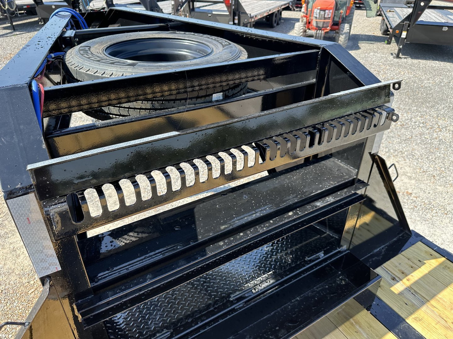 New 2025 Load Trail Gooseneck Trailer | 102" x 36' 30K GVWR