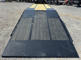 New 2025 Load Trail Gooseneck Trailer | 102" x 36' 30K GVWR