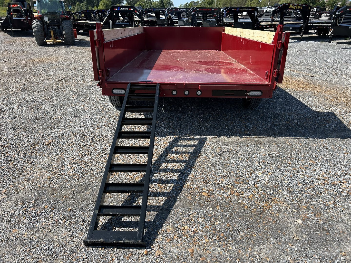 New 2025 MAXXD 83"x14' 14k Dump Trailer