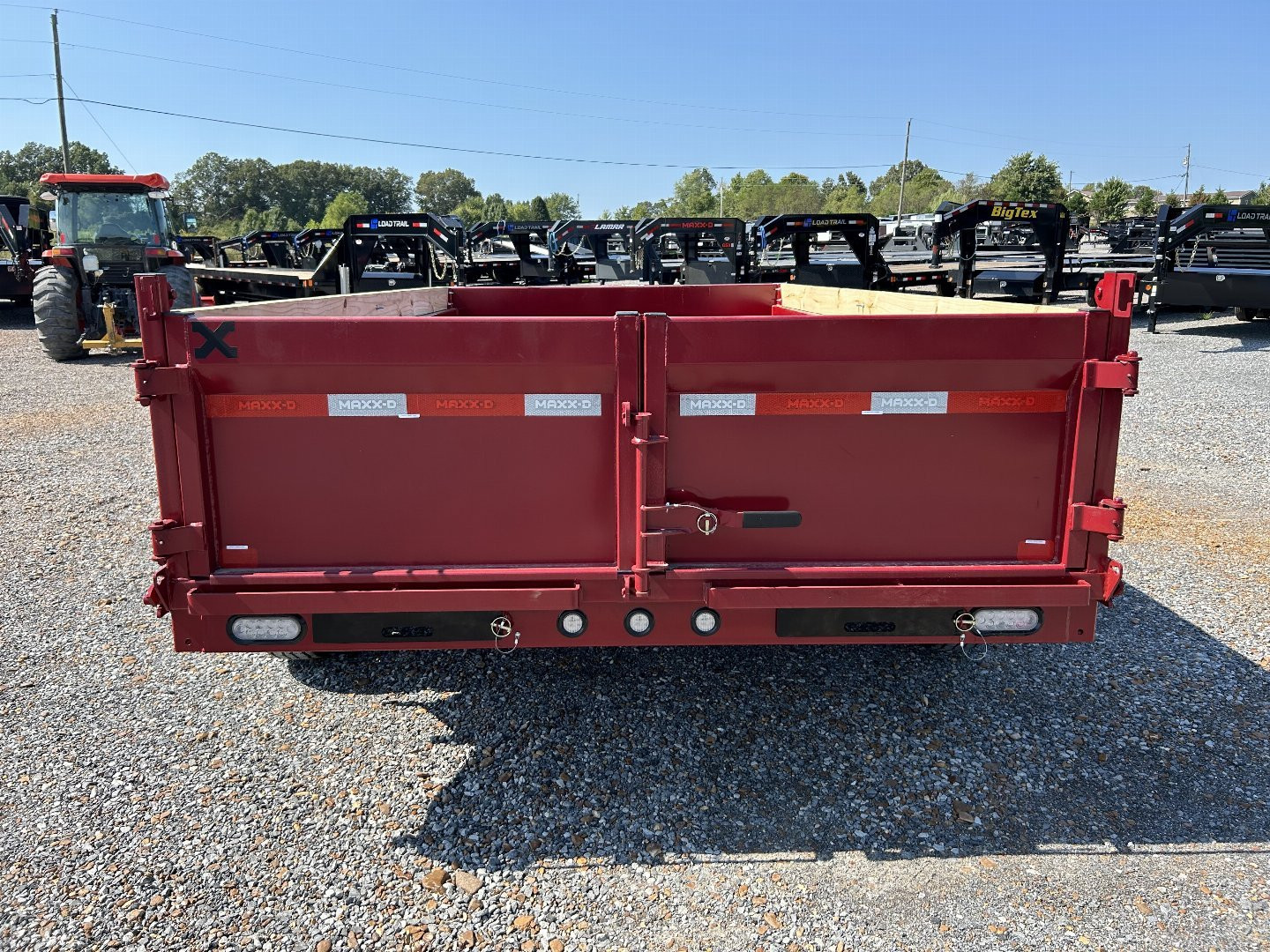 New 2025 MAXXD 83"x14' 14k Dump Trailer