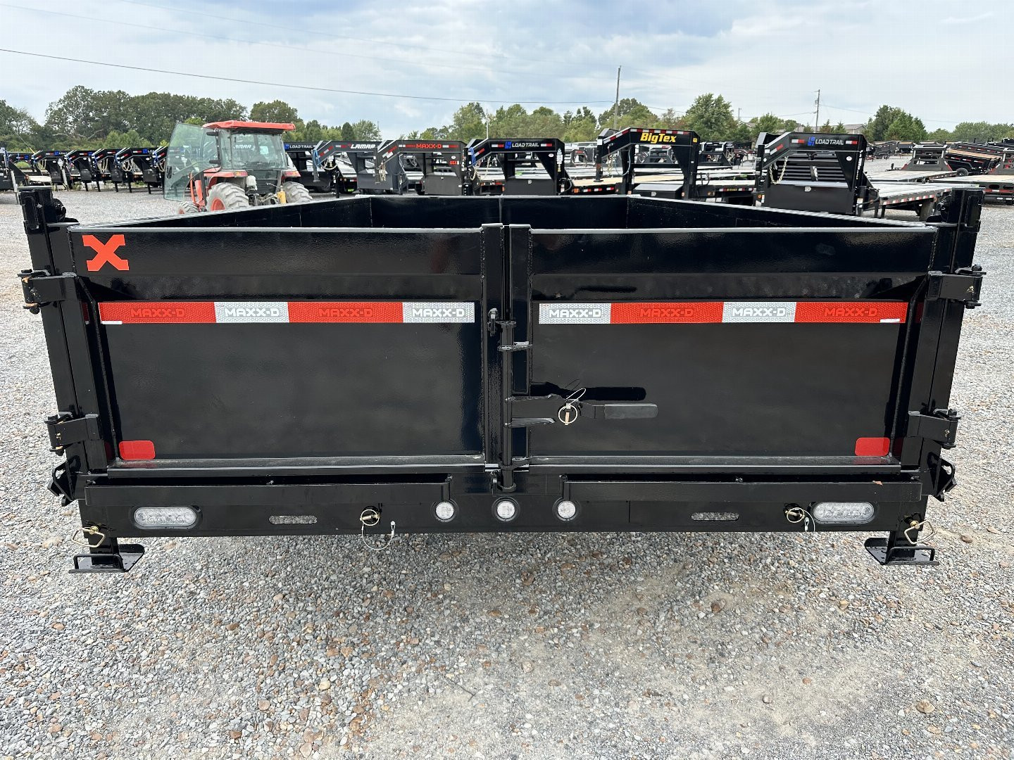 New 2025 MAXXD 14' x 83" 14k Dump Trailer