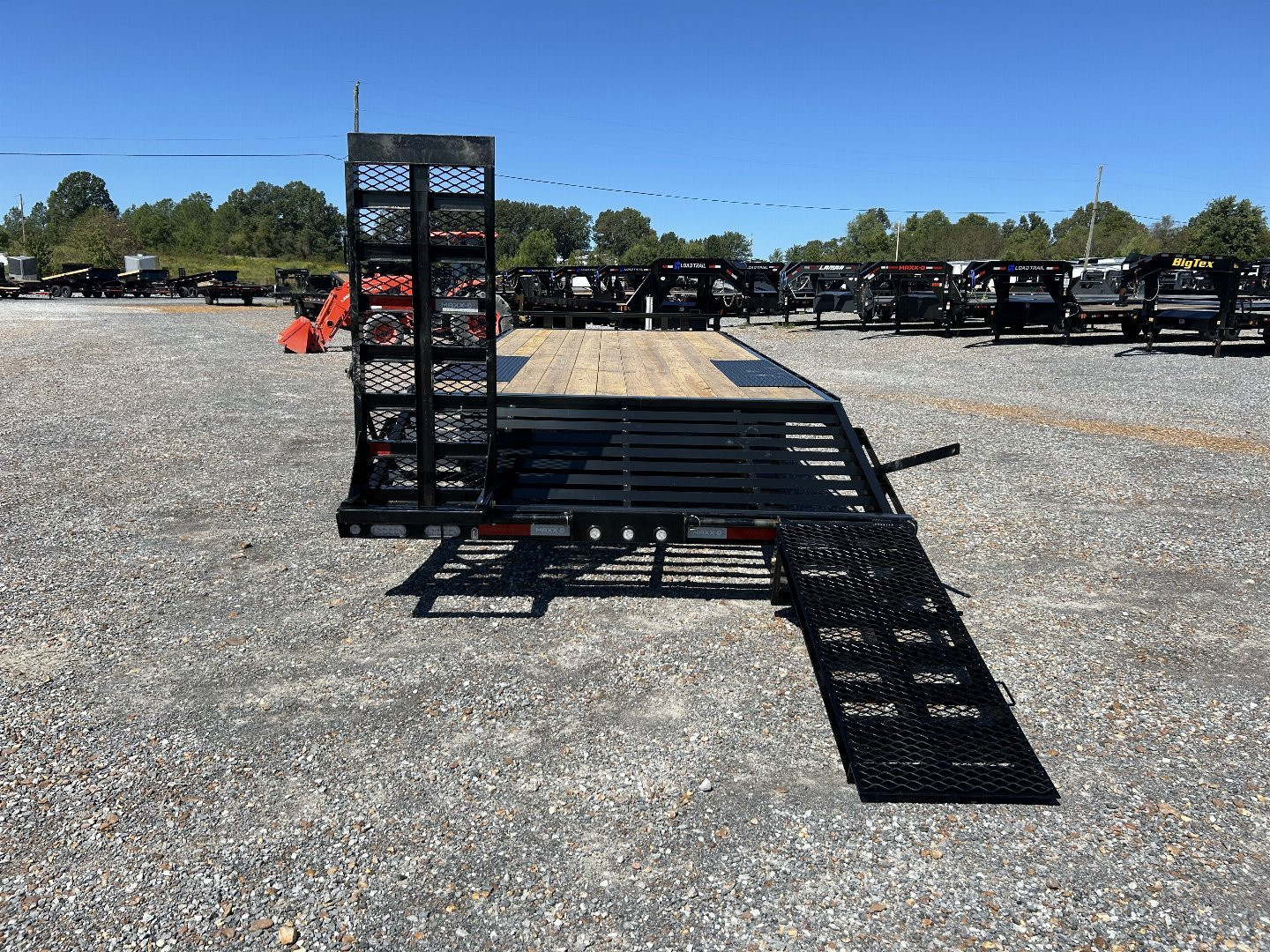 New 2025 MAXXD Flatbed Trailer | 102" x 24' 17.5K GVWR