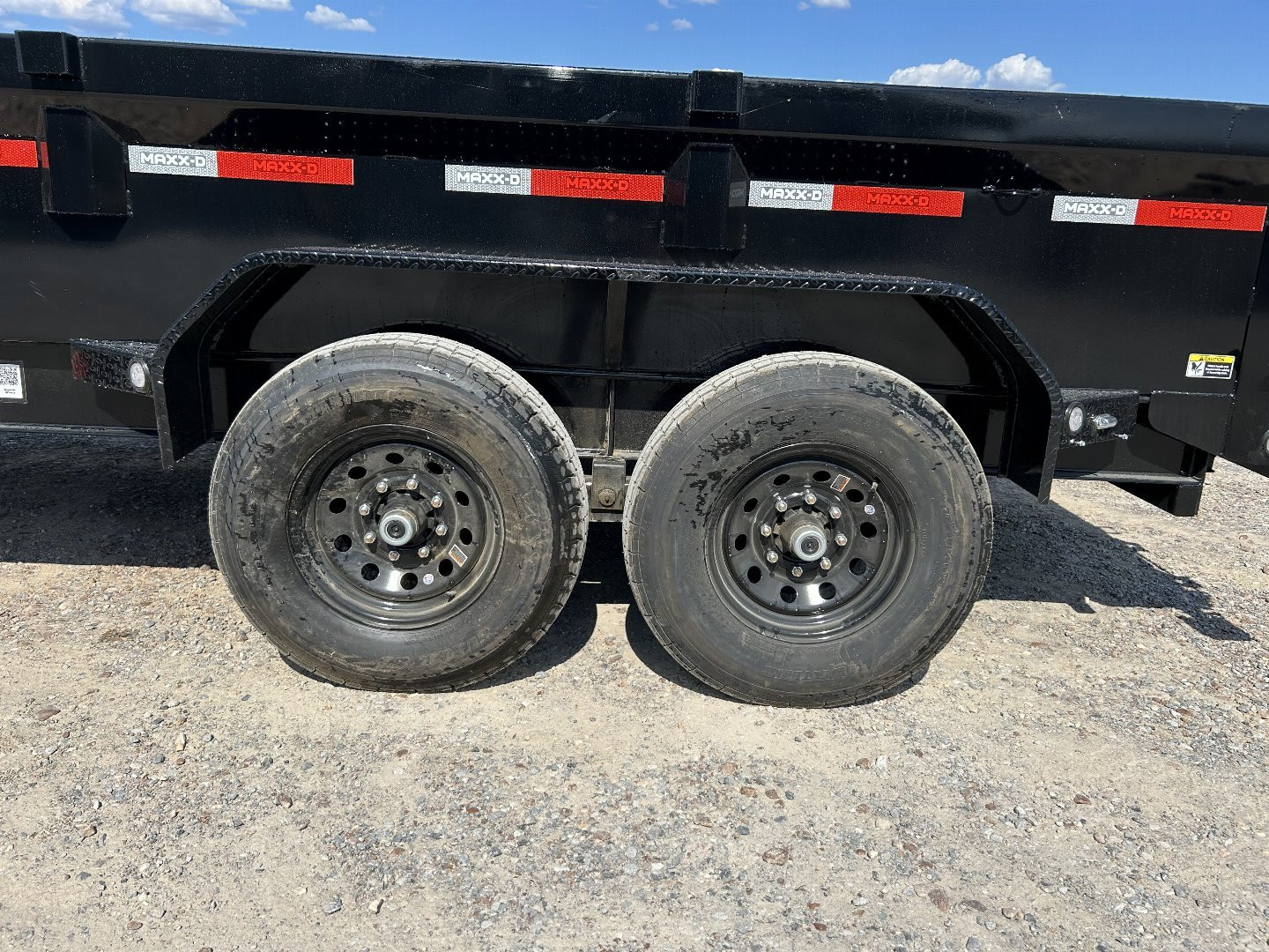 New 2025 MAXXD 14' x 83" 14k Dump Trailer