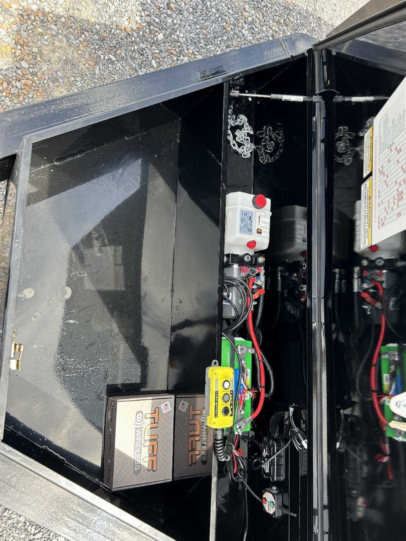 New 2025 MAXXD 14' x 83" 14k Dump Trailer