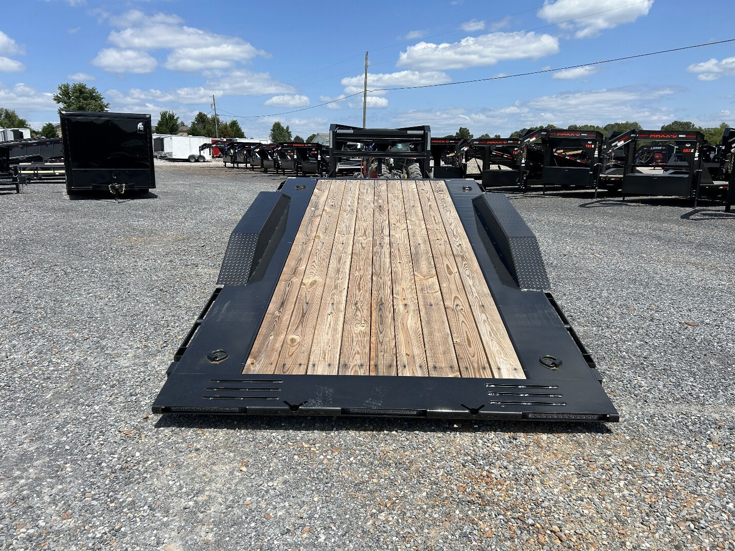 New 2024 Load Trail 102" x 26' 20K Gooseneck tilt Trailer