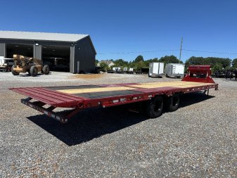 New 2025 MAXXD 34' x 102" 30k Hyd Dove Gooseneck Trailer