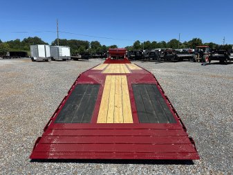 New 2025 MAXXD 34' x 102" 30k Hyd Dove Gooseneck Trailer