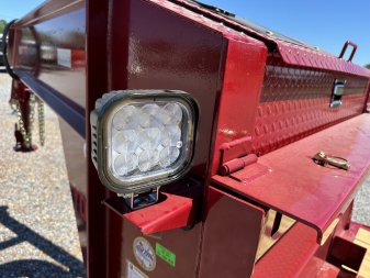 New 2025 MAXXD 34' x 102" 30k Hyd Dove Gooseneck Trailer