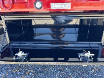 New 2025 MAXXD 34' x 102" 30k Hyd Dove Gooseneck Trailer