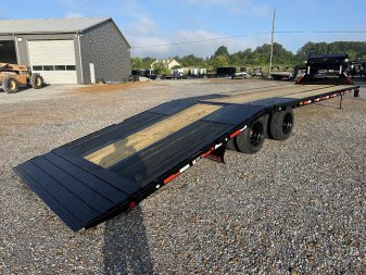 New 2025 MAXXD 34' x 102" 30k Hyd Dove Gooseneck Trailer
