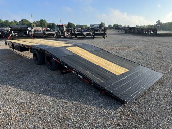 New 2025 MAXXD 34' x 102" 30k Hyd Dove Gooseneck Trailer