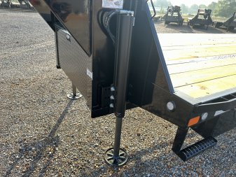 New 2025 MAXXD 34' x 102" 30k Hyd Dove Gooseneck Trailer