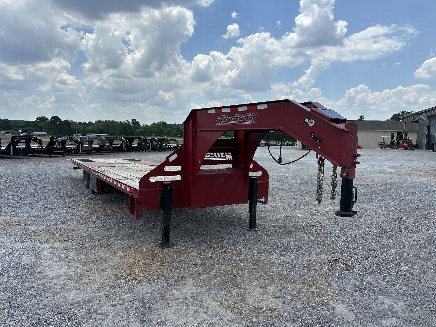 Used 2018 Midsota 32' HYDRO DOVE HYDRO JACKS Gooseneck Flatbed Trailer