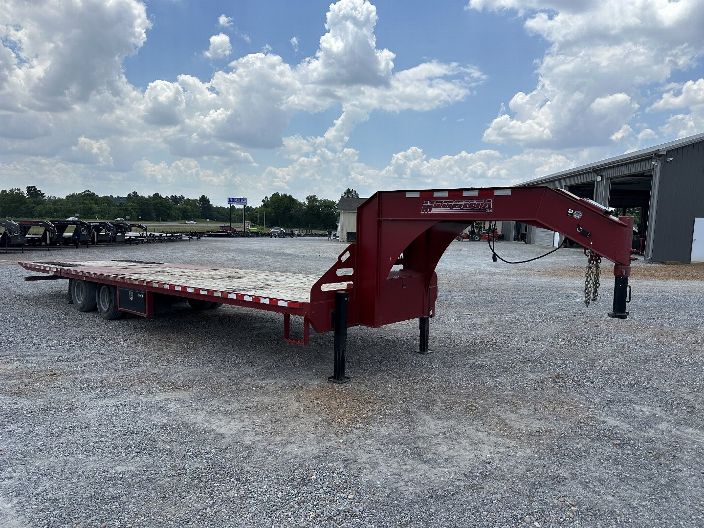 Used 2018 Midsota 32' HYDRO DOVE HYDRO JACKS Gooseneck Flatbed Trailer