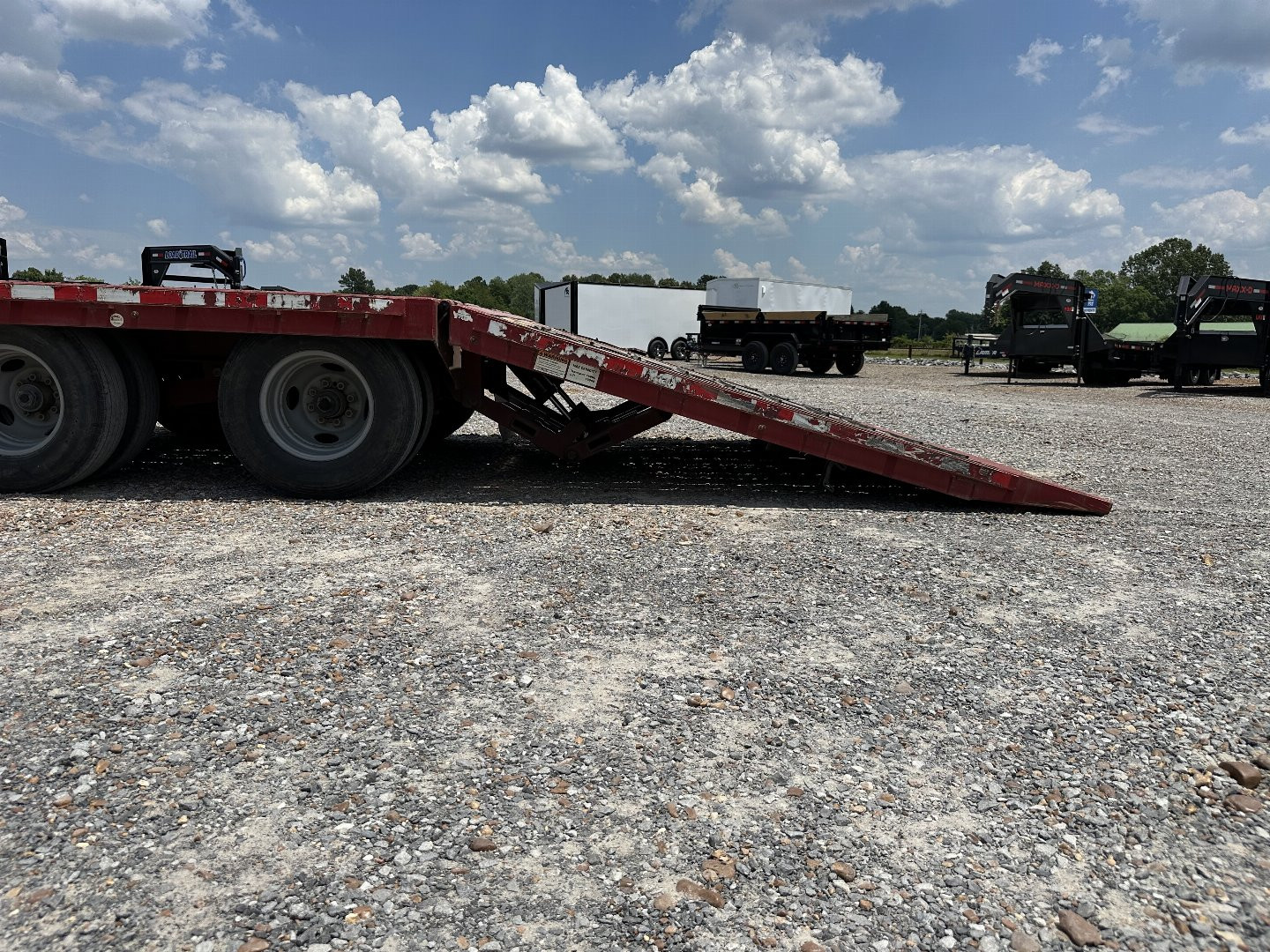 Used 2018 Midsota 32' HYDRO DOVE HYDRO JACKS Gooseneck Flatbed Trailer