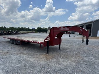 Used 2018 Midsota 32' HYDRO DOVE HYDRO JACKS Gooseneck Flatbed Trailer