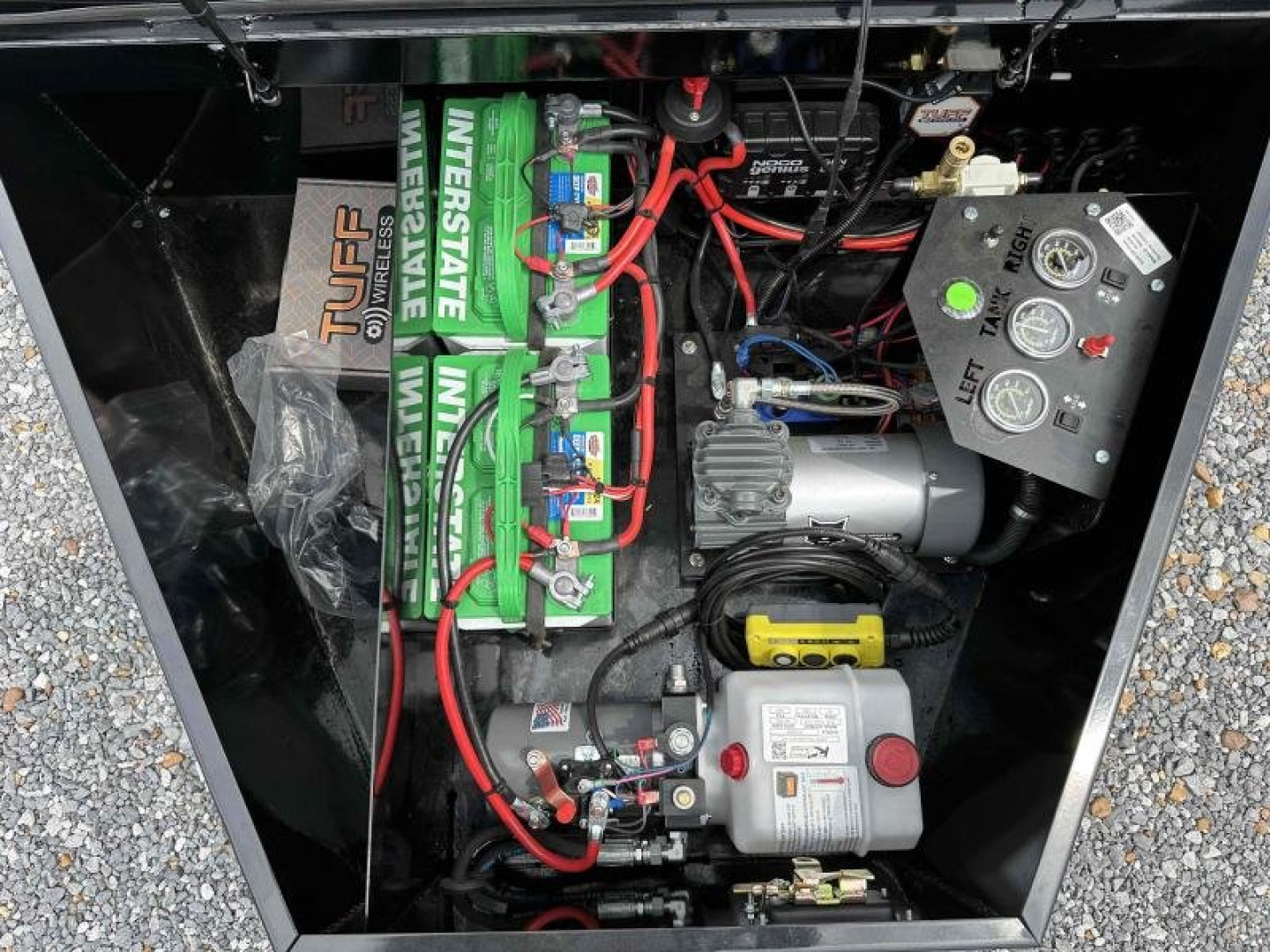 New 2024 MAXXD 24' 10K Drop N Load Trailer
