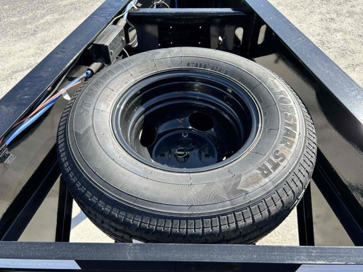 Used 2023 Load Trail 102"x40' 25k Gooseneck Flatbed Trailer