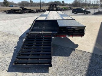 Used 2023 Load Trail 102"x40' 25k Gooseneck Flatbed Trailer