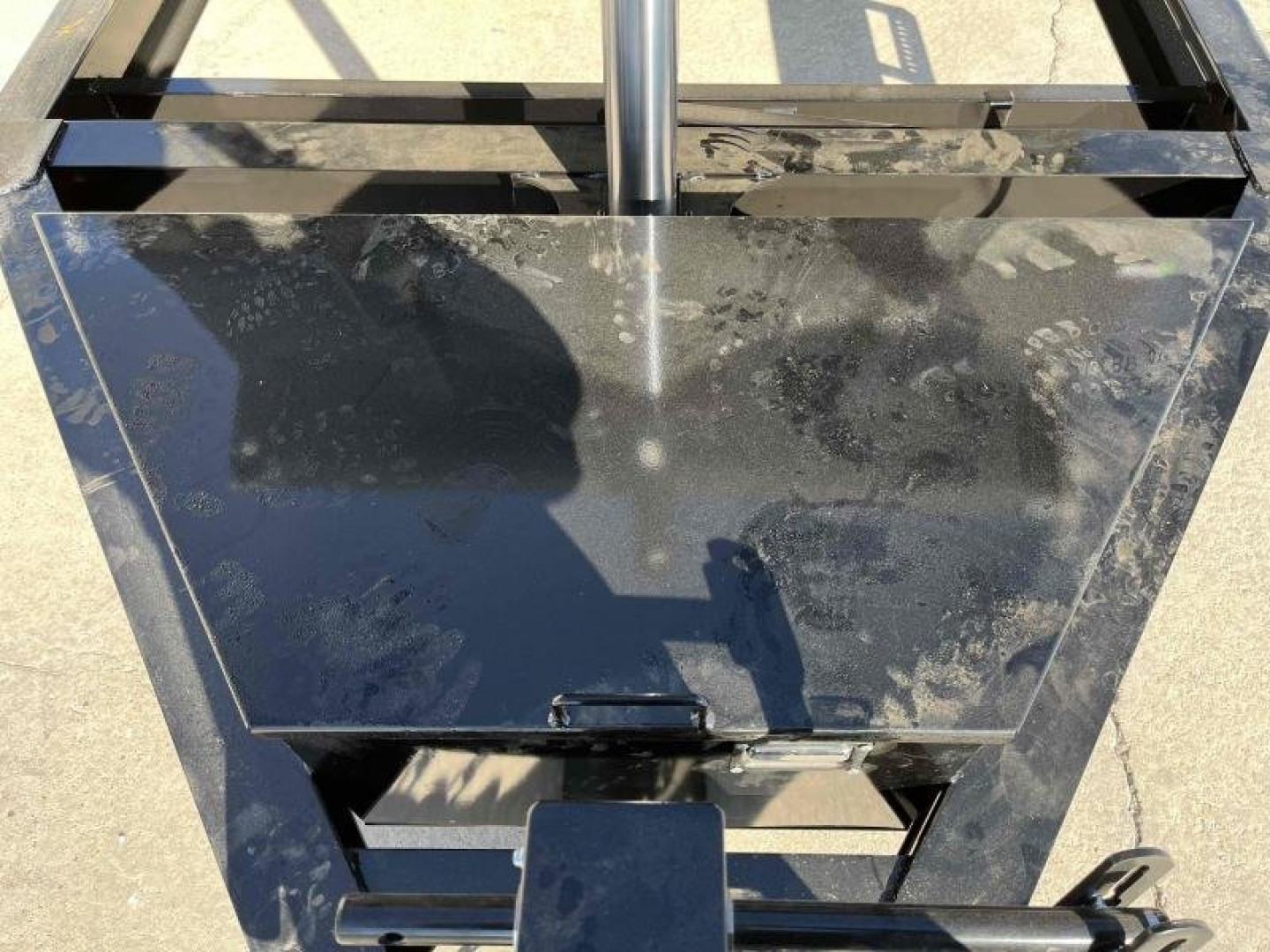 New 2024 MAXXD 83"x14' 14k Telescoping Dump Trailer