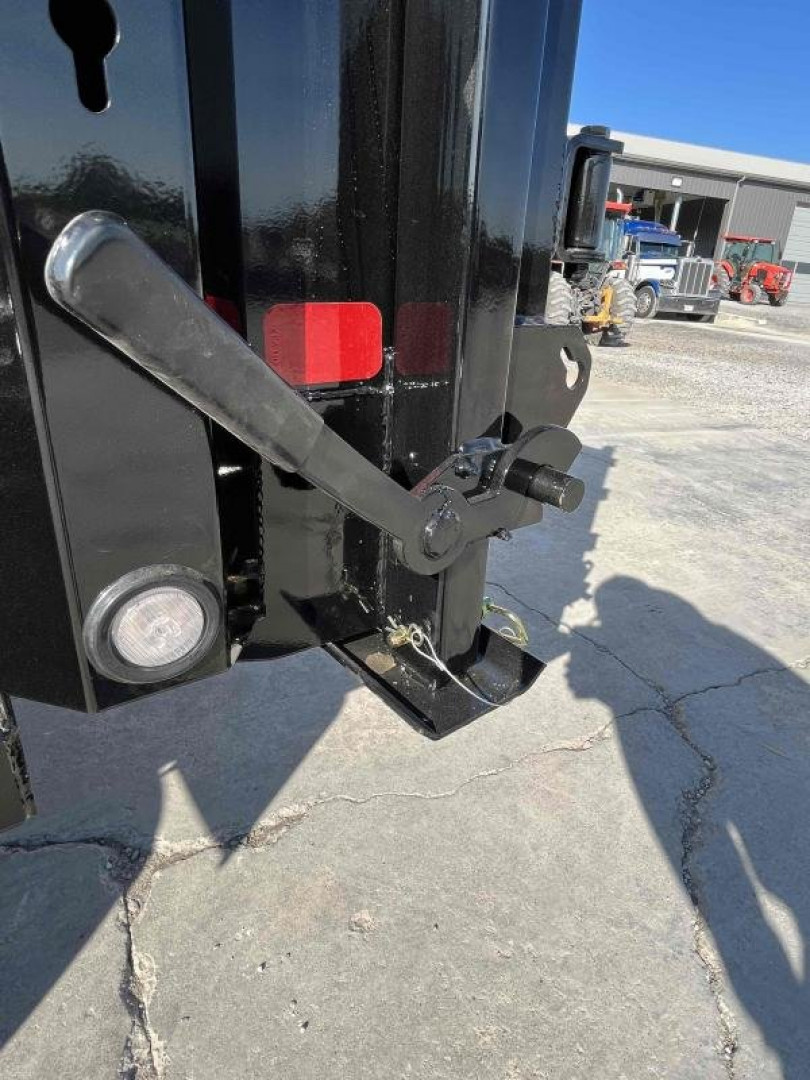 New 2024 MAXXD 83"x14' 14k Telescoping Dump Trailer