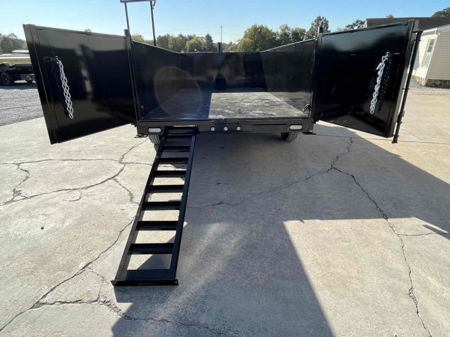 New 2024 MAXXD 83"x14' 14k Telescoping Dump Trailer