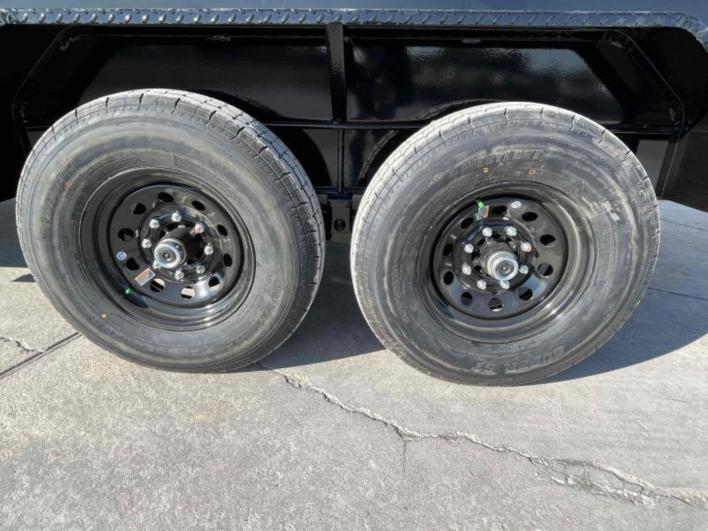 New 2024 MAXXD 83"x14' 14k Telescoping Dump Trailer