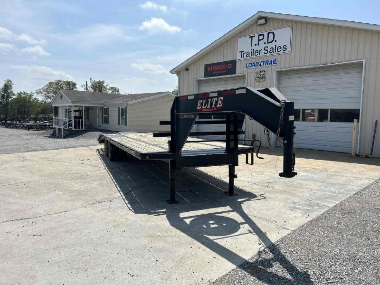 Used 2017 Elite Trailers 25+5 Flatbed Trailer