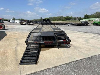 Used 2017 Elite Trailers 25+5 Flatbed Trailer