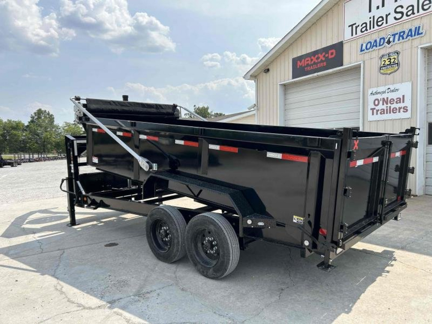 New 2023 MAXXD 16' x 83" 17.5k Telescopic Gooseneck Dump Trailer