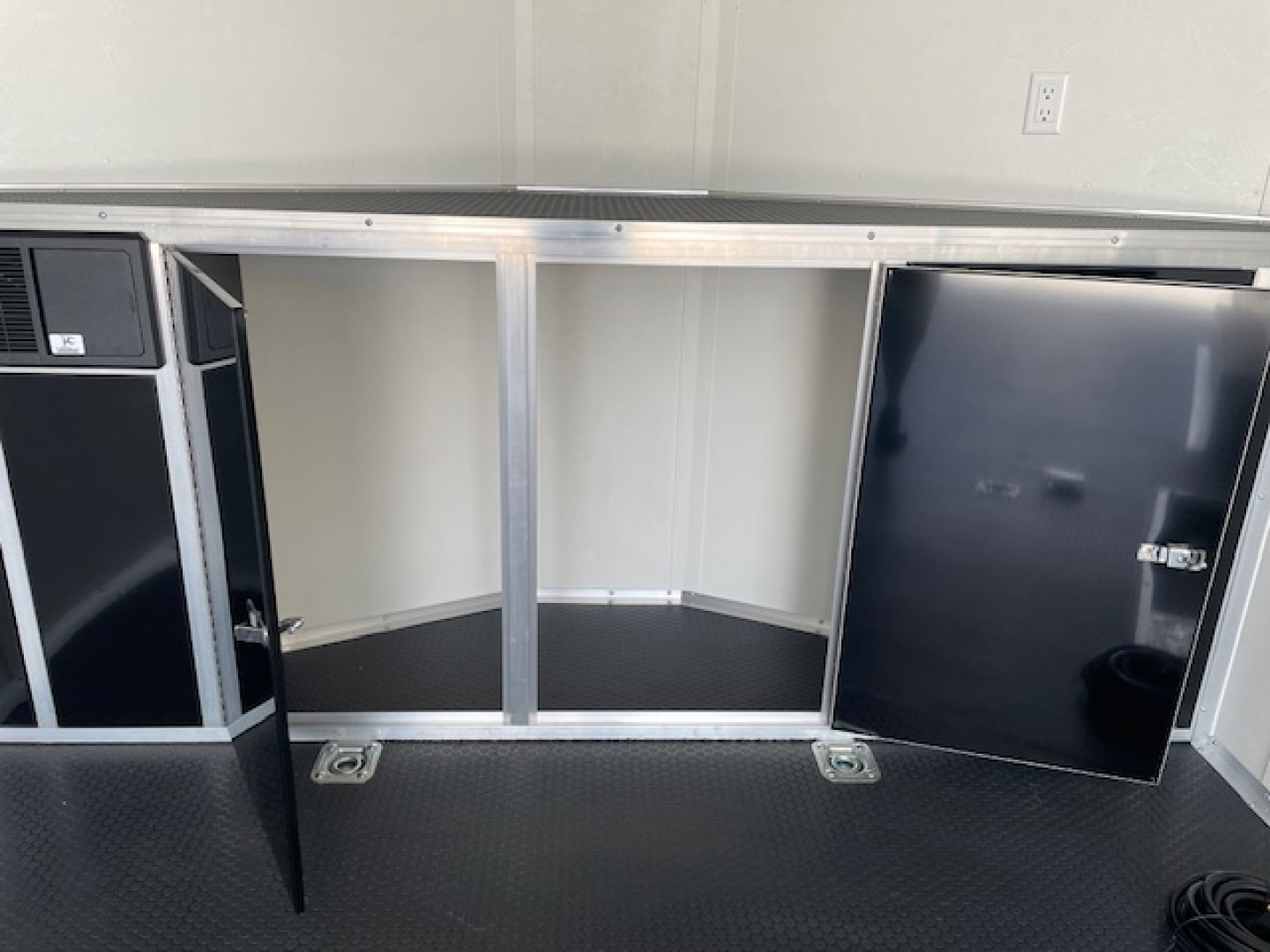 New 2026 HAULMARK HEAT 8'6" X 20' TANDEM (2) 5200lb AXLE ENCLOSED RACE CAR HAULER