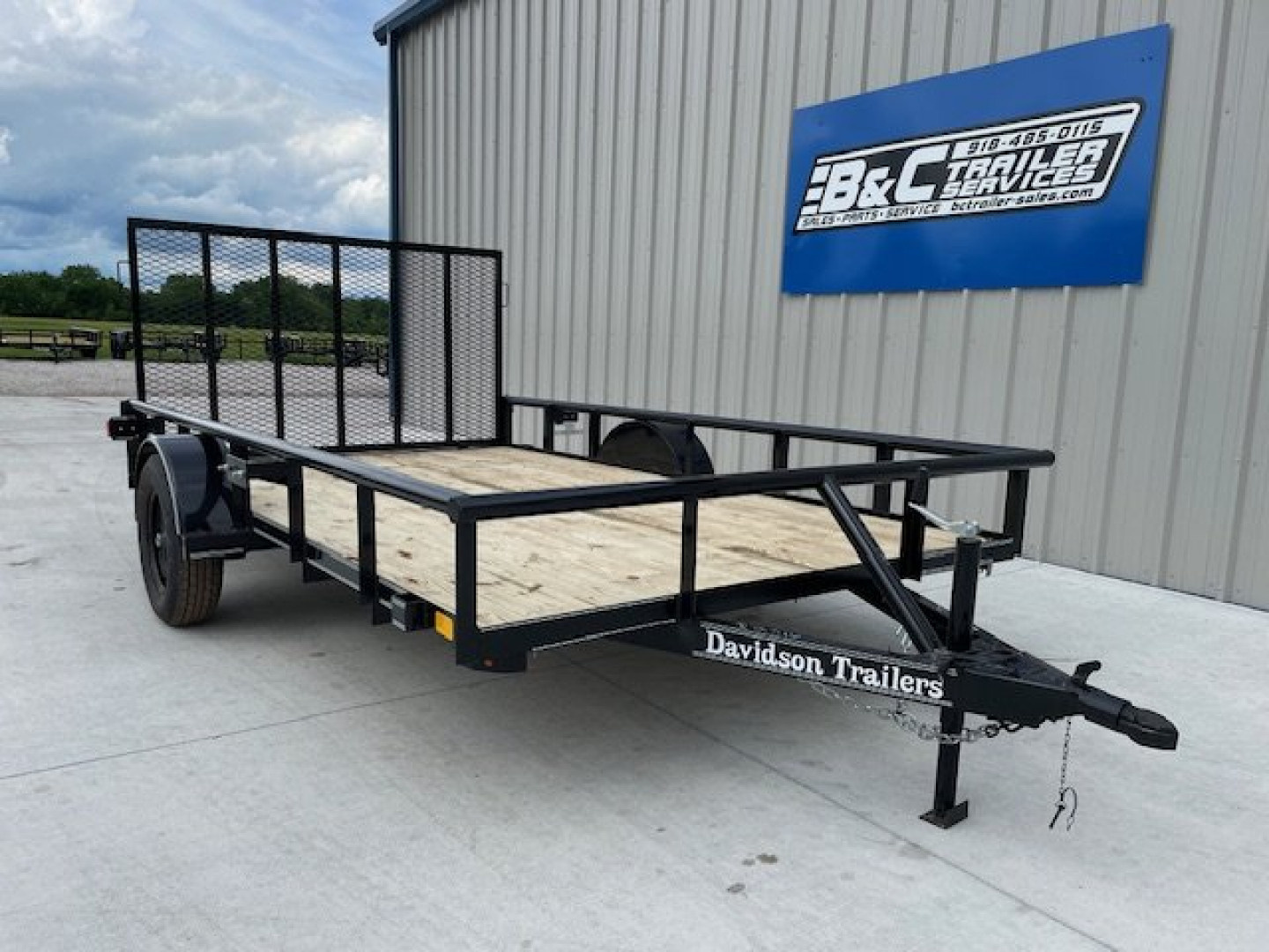 New 2025 DAVIDSON 83X12 SINGLE AXLE PIPE TOP UTILITY W/4' GATE