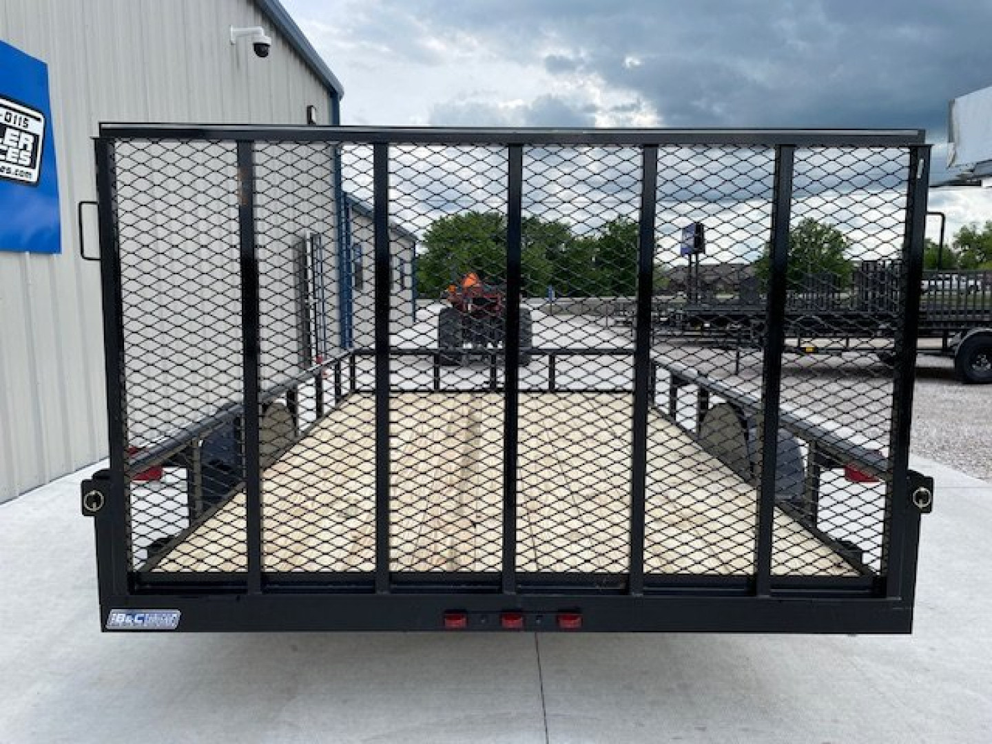 New 2025 DAVIDSON 83X12 SINGLE AXLE PIPE TOP UTILITY W/4' GATE