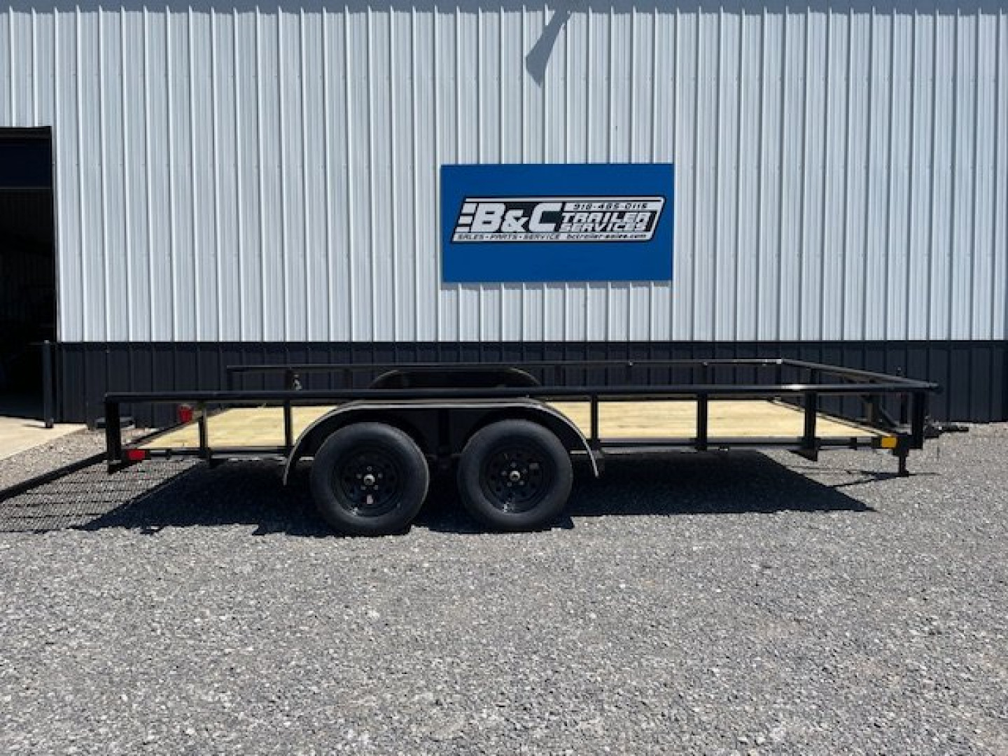New 2025 DAVIDSON 83X18 TANDEM (2)AXLE PIPE TOP UTILITY TRAILER W/4' GATE