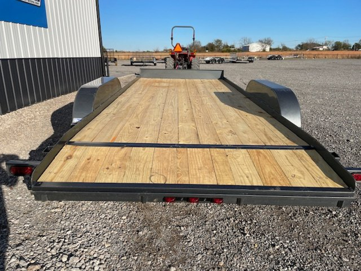 New 2025 DAVIDSON 83X18 TANDEM AXLE WOOD FLOOR CAR HAULER W/ PULL OUT RAMPS,WOOD DOVE TAIL