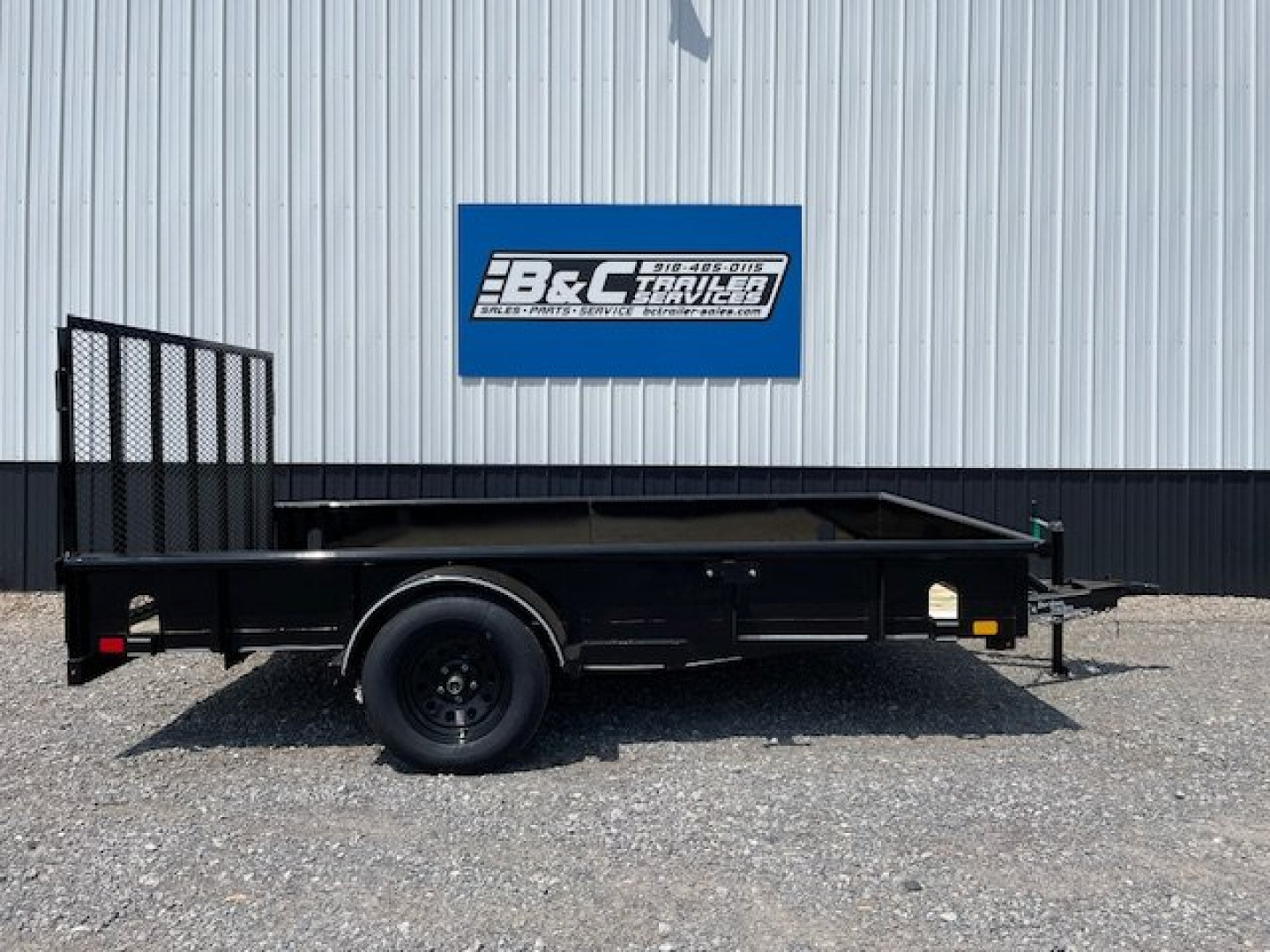 New 2024 DAVIDSON 83X12 PIPE TOP (1)SINGLE AXLE UTILITY W/4' GATE, 15" SOLID STEEL WALLS