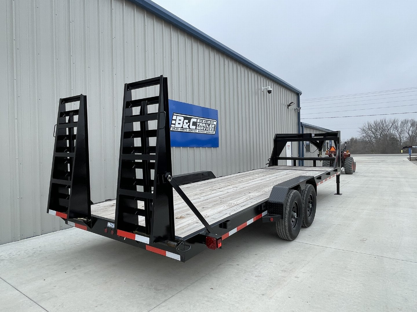 New LONGHORN 83X24 GOOSENECK LO BOY CAR HAULER  EQUIPMENT TRAILER (2)7K AXLES