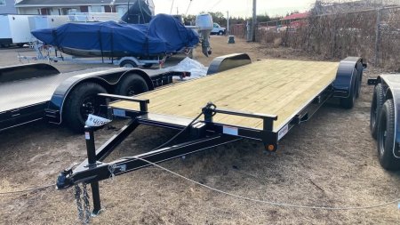 New 2025 P & T Trailers 20 wood deck Car Hauler