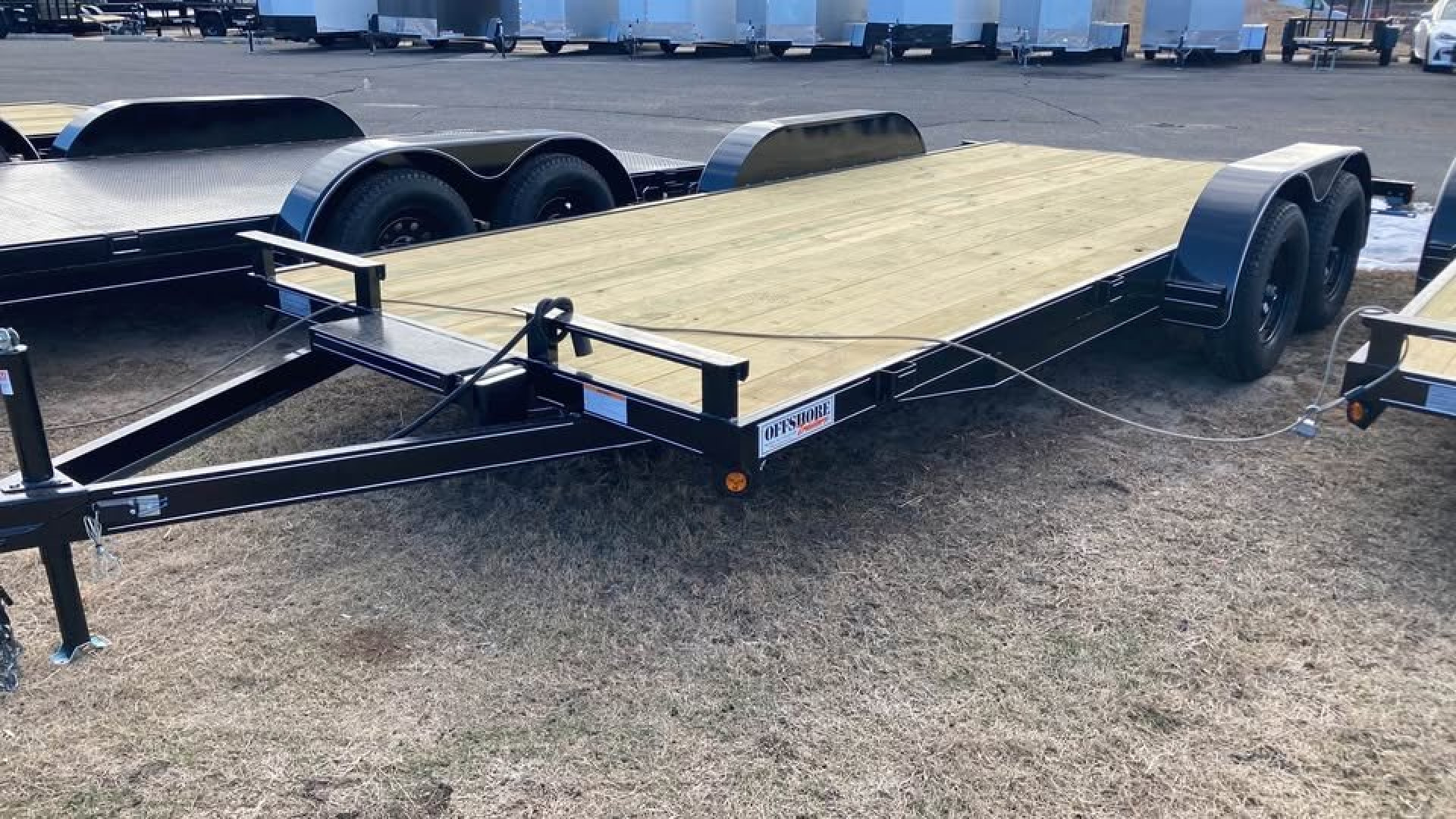 New 2025 P & T Trailers 18' wood deck Car Hauler