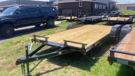 New 2024 P & T TRAILERS 18' wood deck Car Hauler