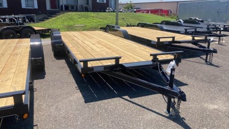 New 2024 P & T TRAILERS 20' wood deck Car Hauler