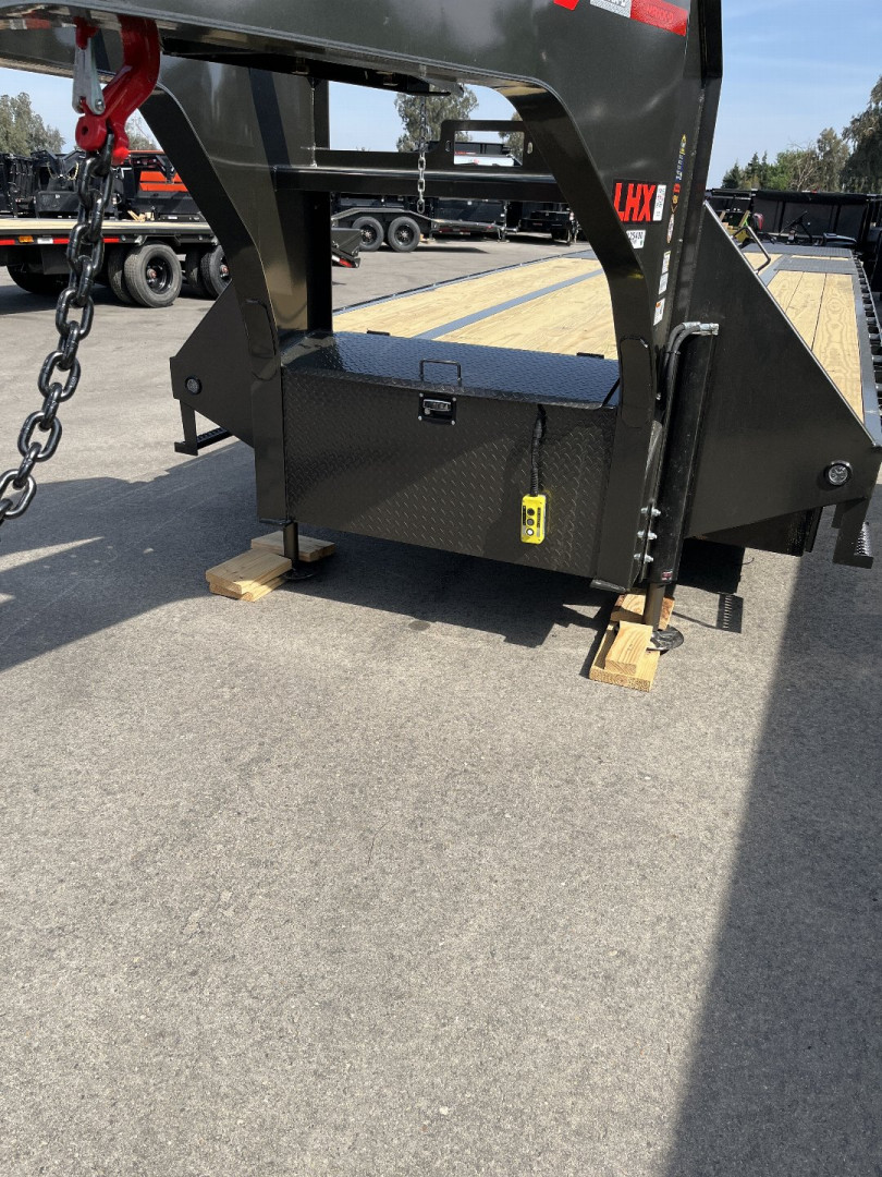New 2025 MAXXD LHX10232 Flatbed Trailer