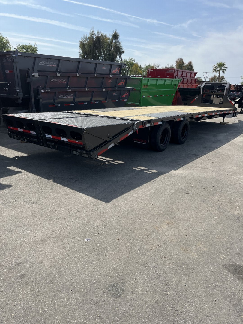 New 2025 MAXXD LHX10232 Flatbed Trailer